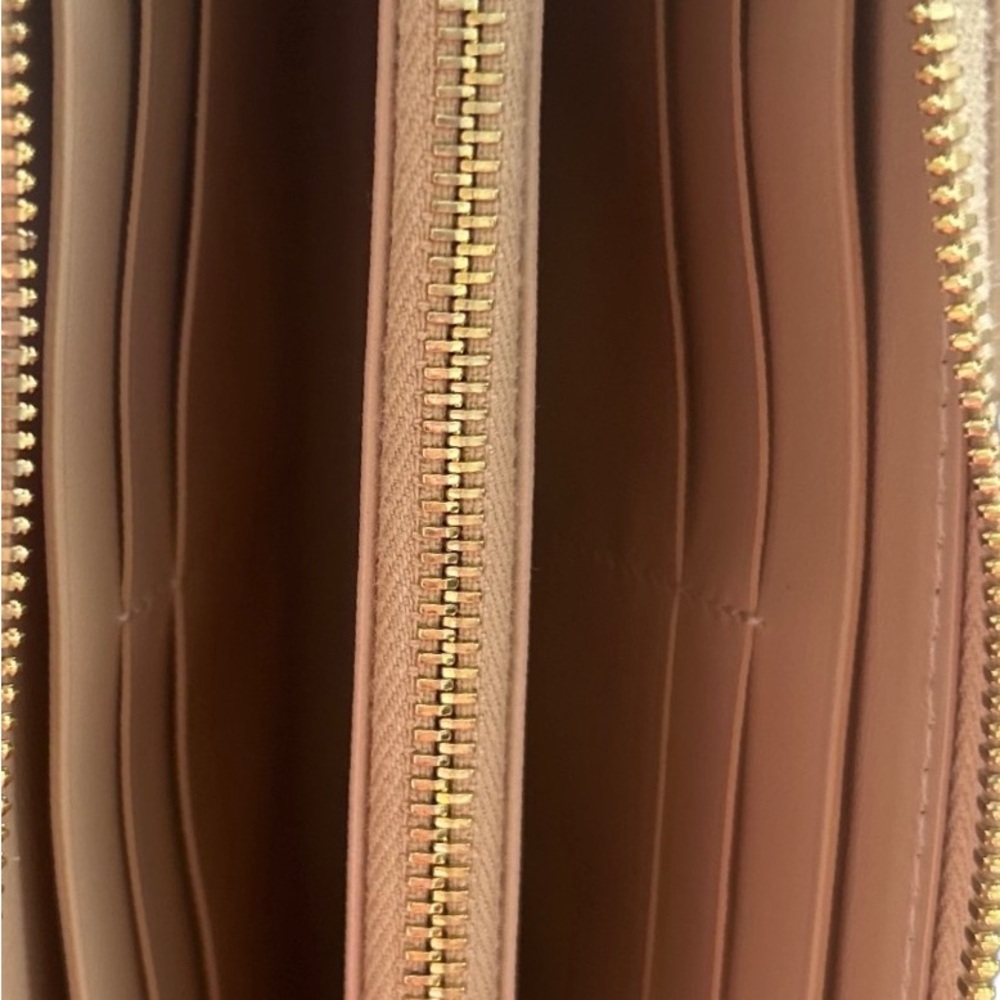 Bottega Venetta beige leather woven zippy wallet